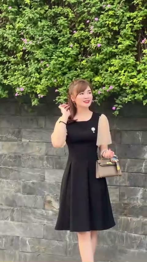 Classic Black Dress Style